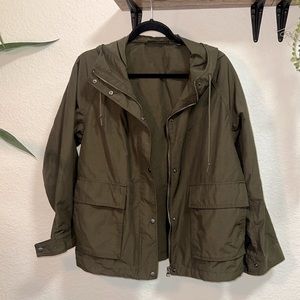 Dark forest green light weight rain jacket size medium